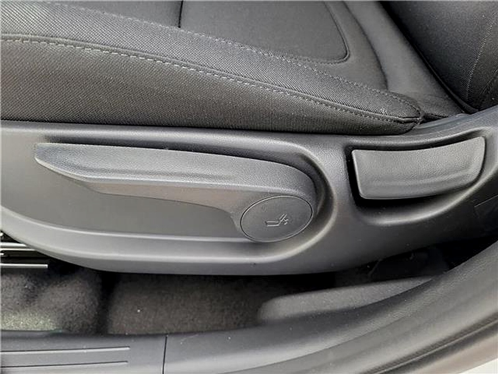 2026 Hyundai Tucson Blue SE - Photo 13