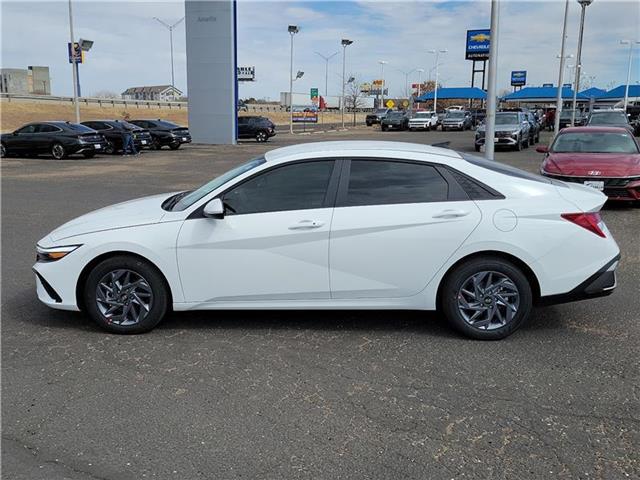 2025 Hyundai Elantra Blue photo 2