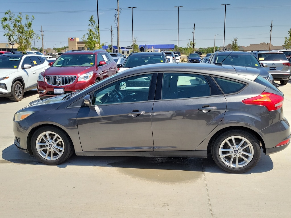 Used 2016 Ford Focus SE Hatchback