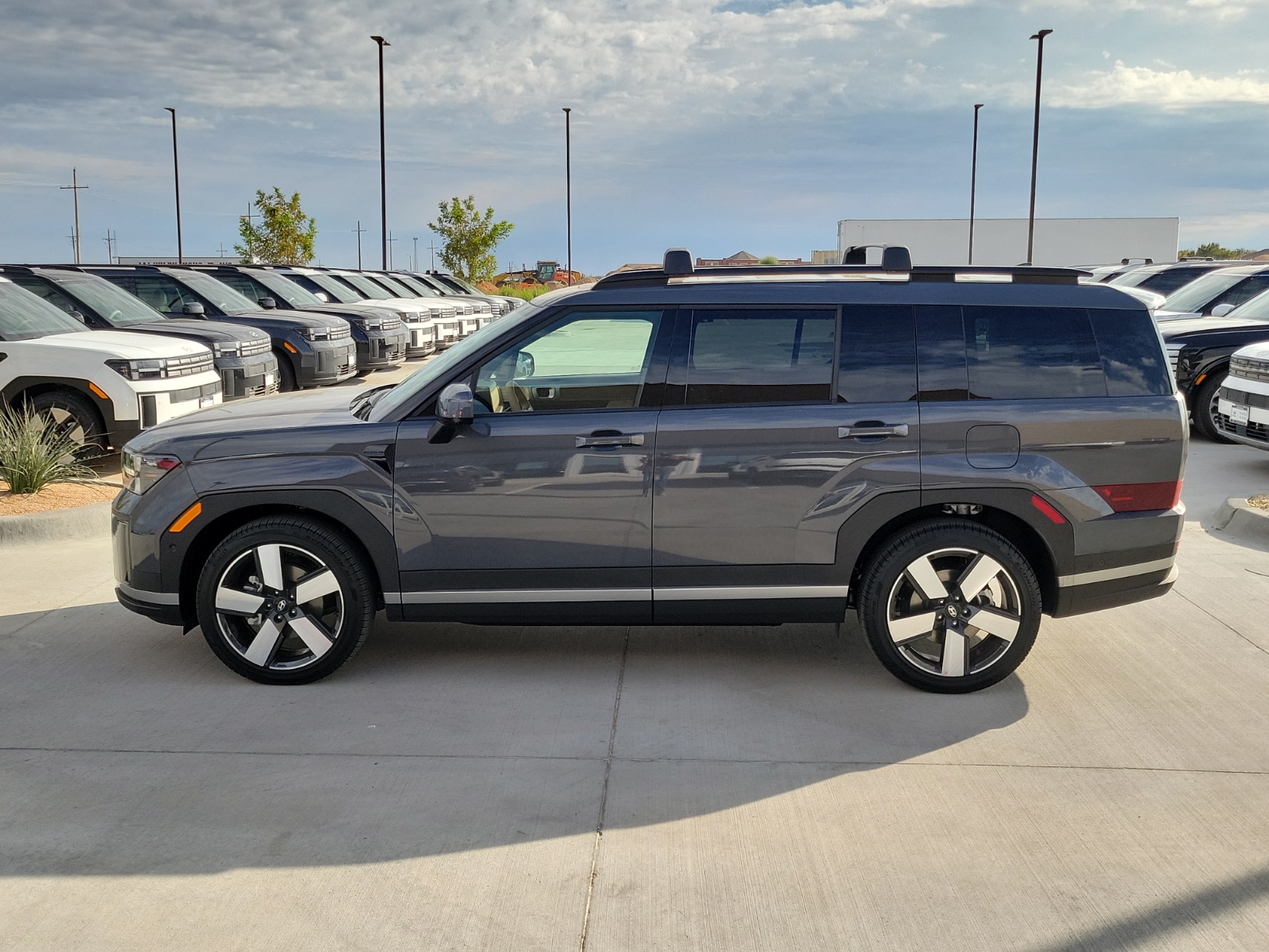 New 2027 Hyundai Santa Fe HEV Limited 4dr Front-Wheel Drive Sport Utility