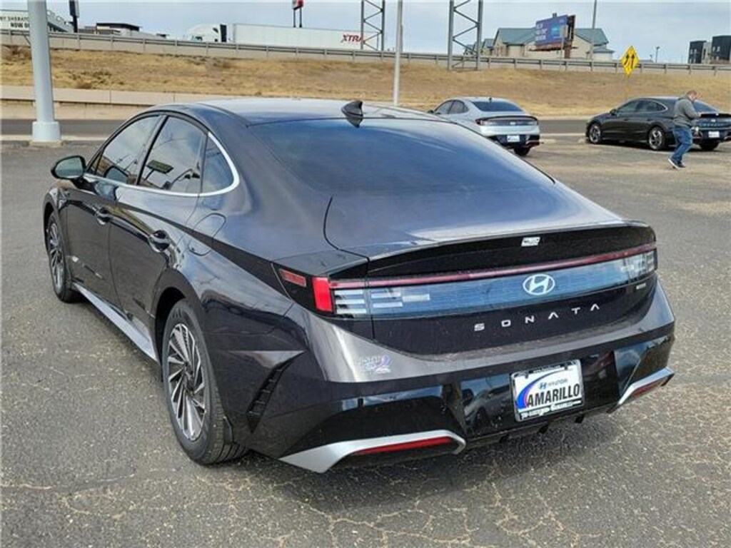 New 2025 Hyundai Sonata Hybrid SEL Sedan