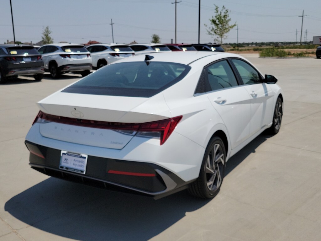 New 2026 Hyundai Elantra Limited (IVT) 4dr Sedan Sedan