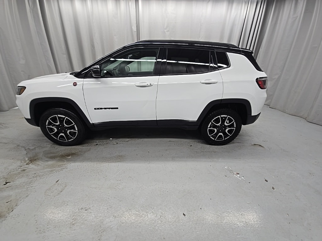 Used 2025 Jeep Compass Trailhawk SUV