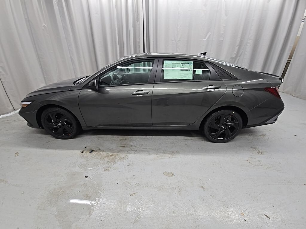 New 2026 Hyundai Elantra SEL Sport Sedan