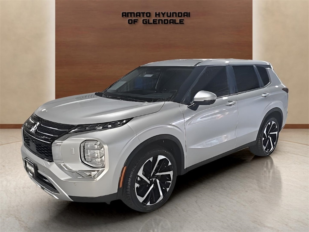 Used 2024 Mitsubishi Outlander SE SUV