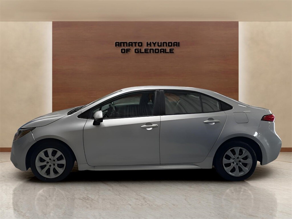 2024 Toyota Corolla LE photo 2