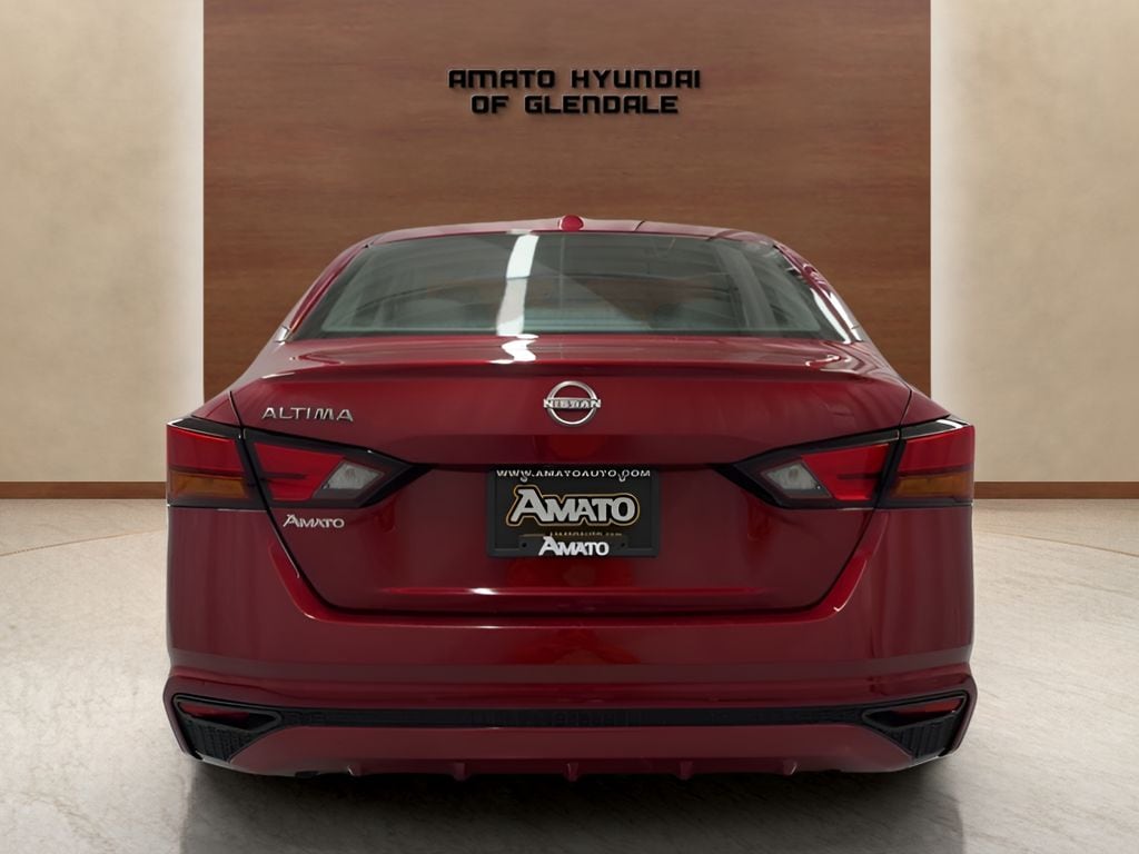Used 2025 Nissan Altima 2.5 SV Sedan