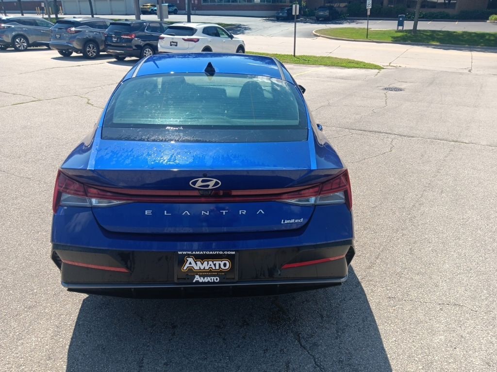 Certified 2025 Hyundai Elantra Limited Sedan