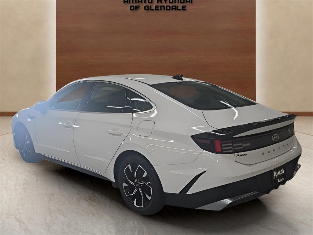 2025 Hyundai Sonata SEL photo 3