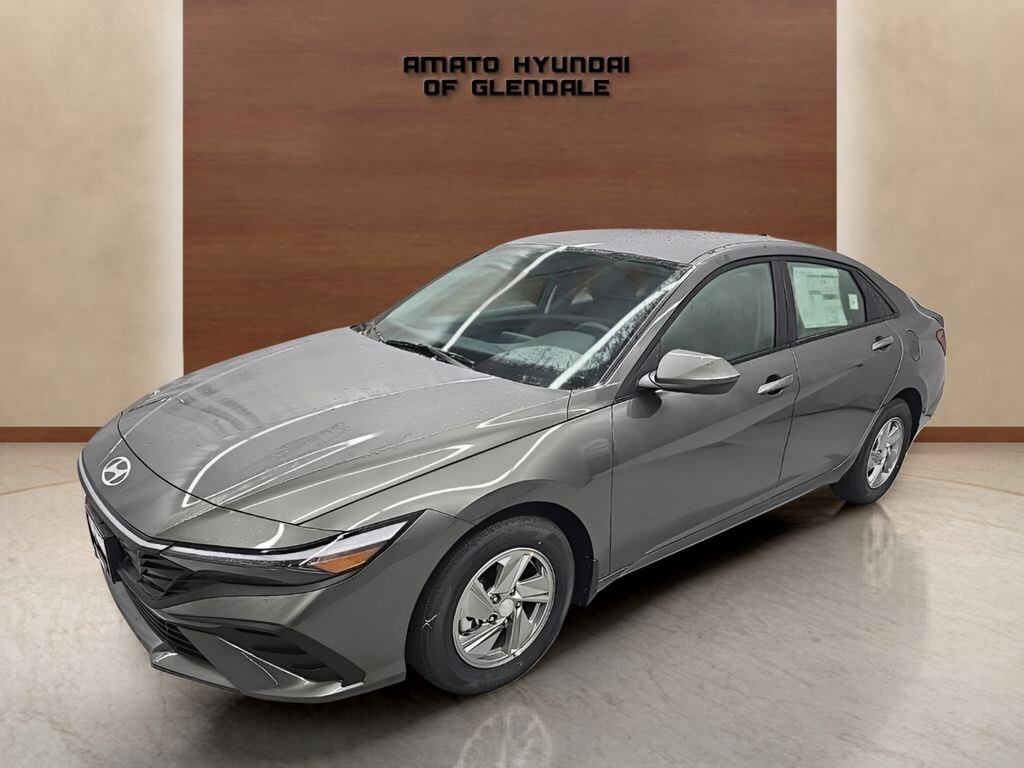 New 2026 Hyundai Elantra SE Sedan