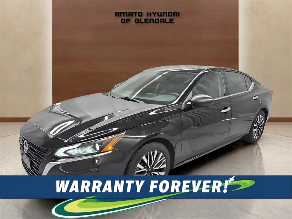 Used 2025 Nissan Altima 2.5 SV Sedan