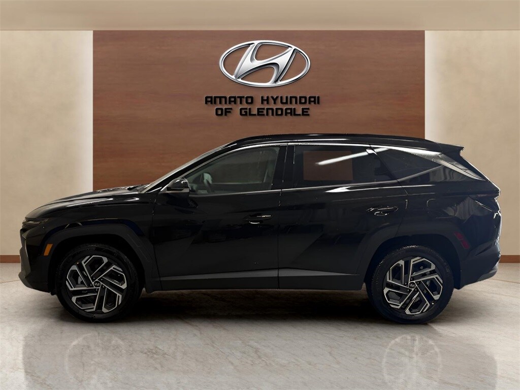 2025 Hyundai Tucson Hybrid Limited photo 3