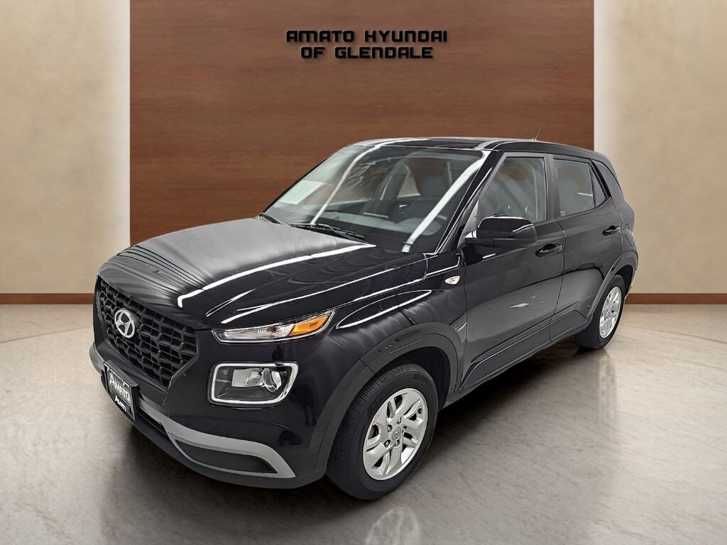 Used 2023 Hyundai Venue SE SUV