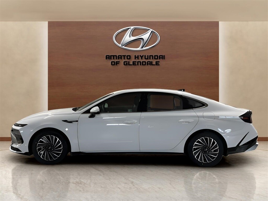 2025 Hyundai Sonata Hybrid SEL photo 3