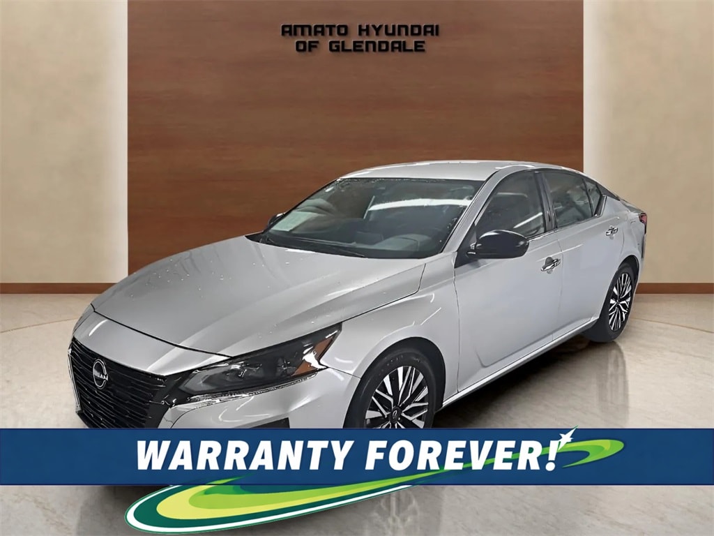 Used 2024 Nissan Altima 2.5 SV Sedan