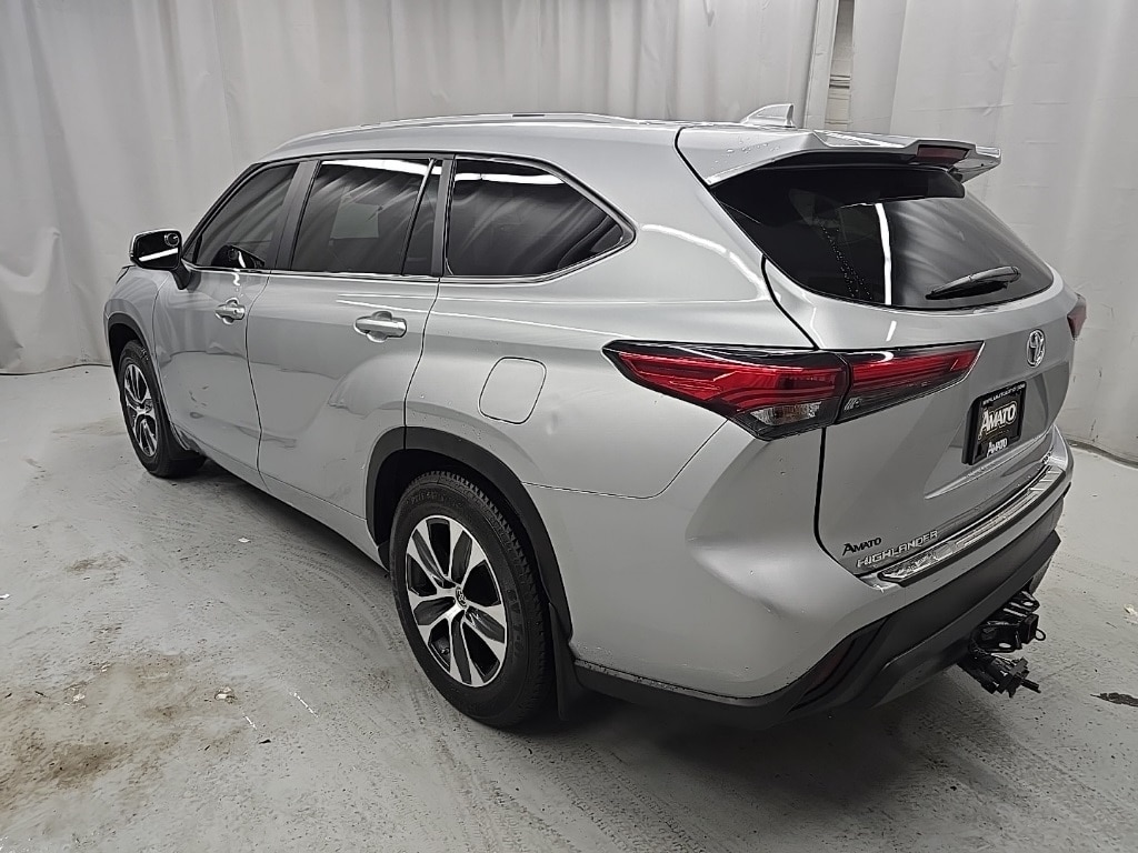 Used 2023 Toyota Highlander XLE SUV