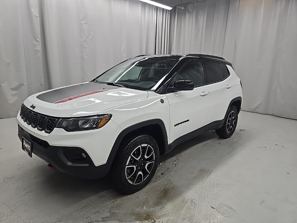 Used 2025 Jeep Compass Trailhawk SUV