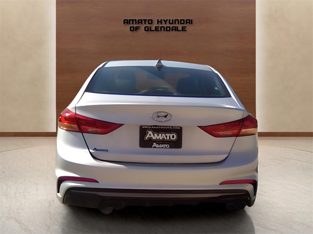 2017 Hyundai Elantra Sport photo 3