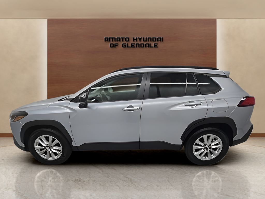 Used 2025 Toyota Corolla Cross LE SUV