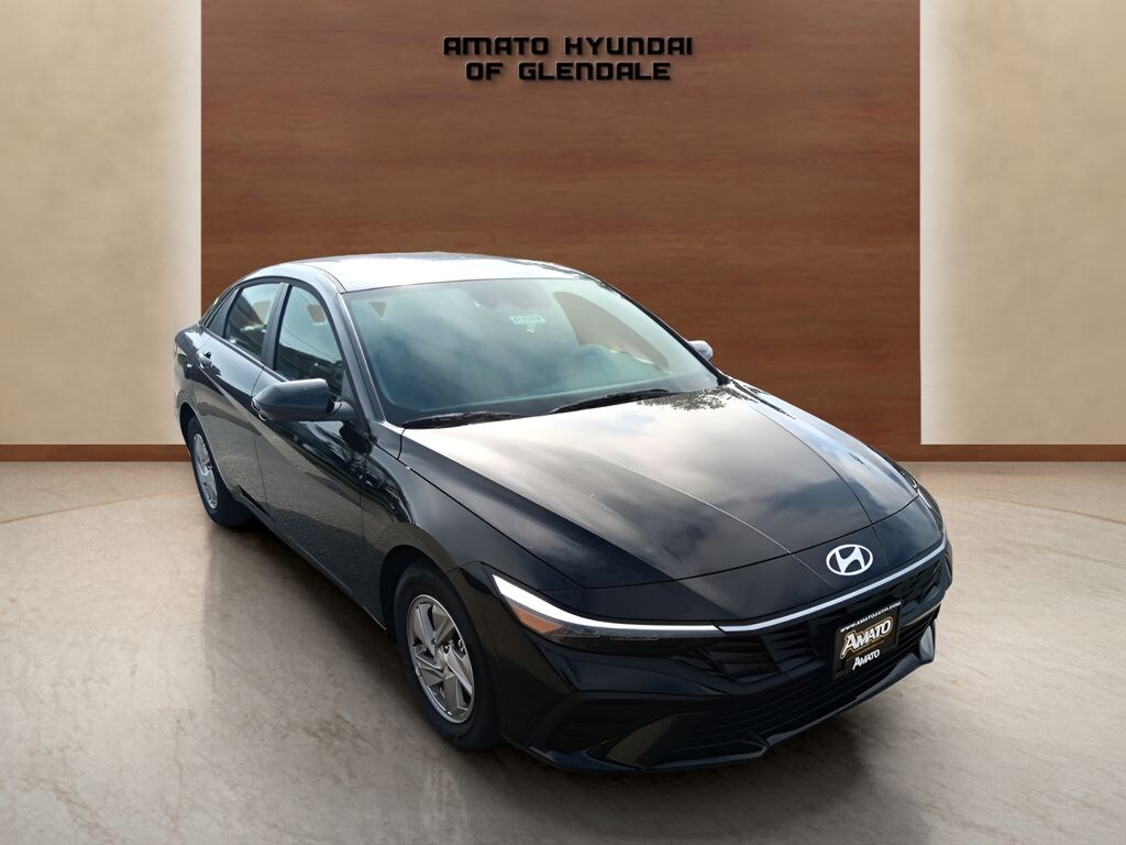 New 2026 Hyundai Elantra SE Sedan