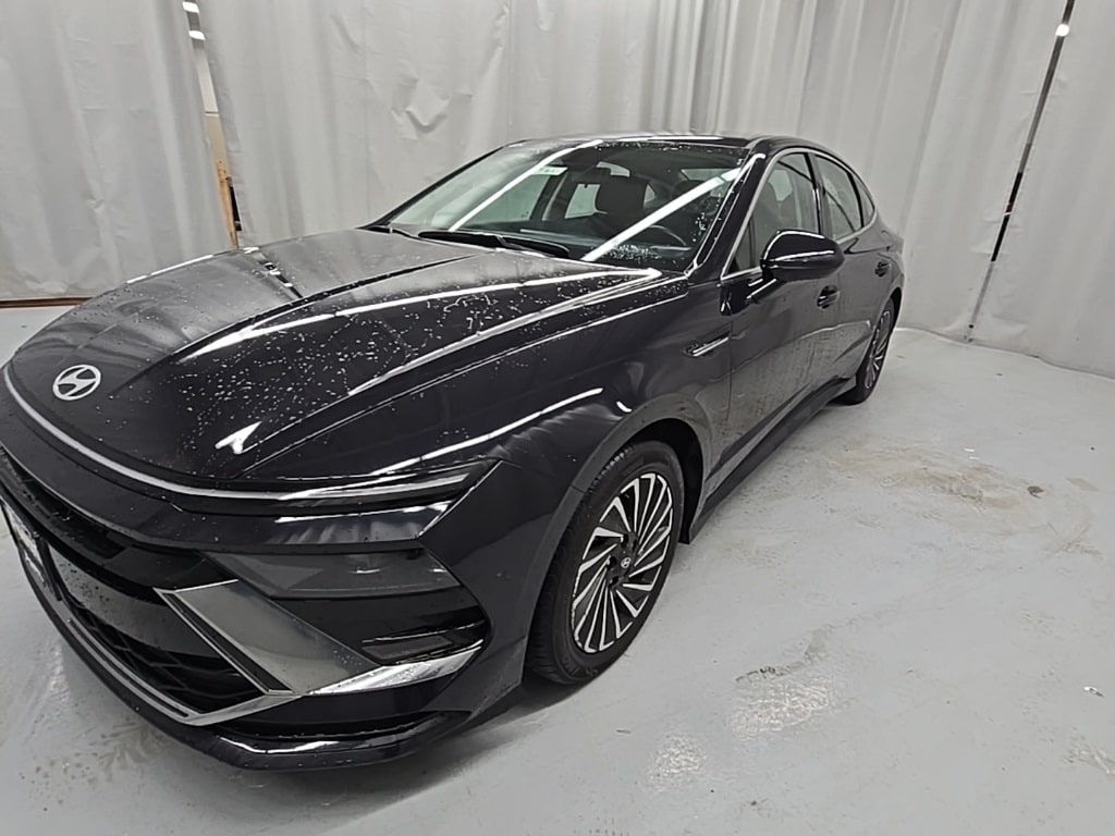 2025 Hyundai Sonata Hybrid Sedan 