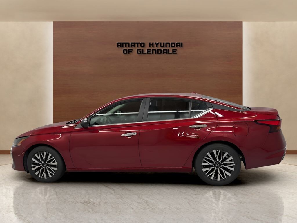 Used 2025 Nissan Altima 2.5 SV Sedan