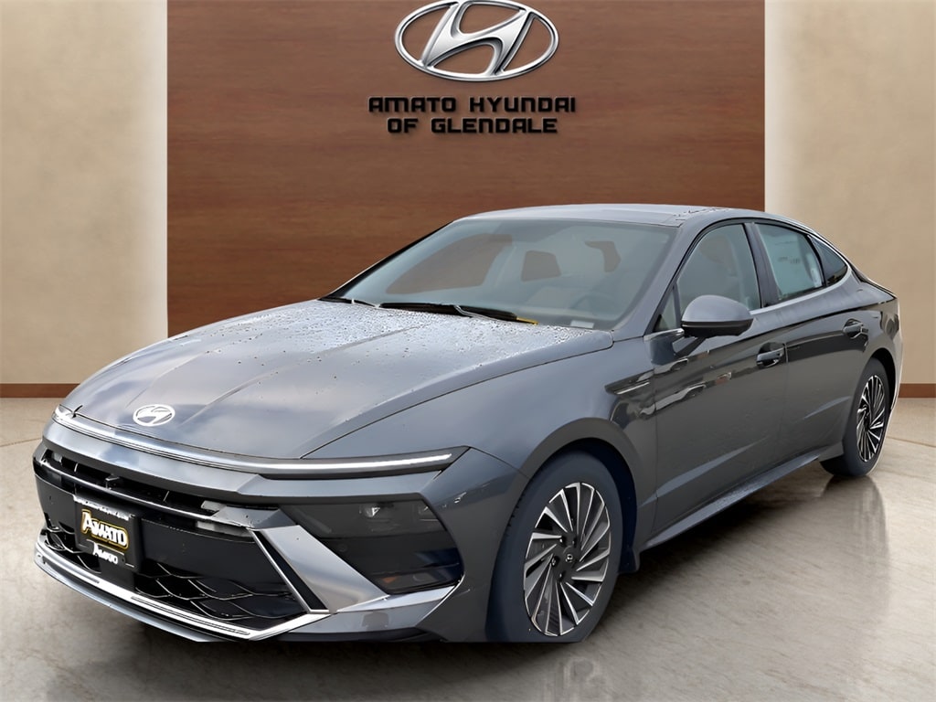 2025 Hyundai Sonata Hybrid Sedan 