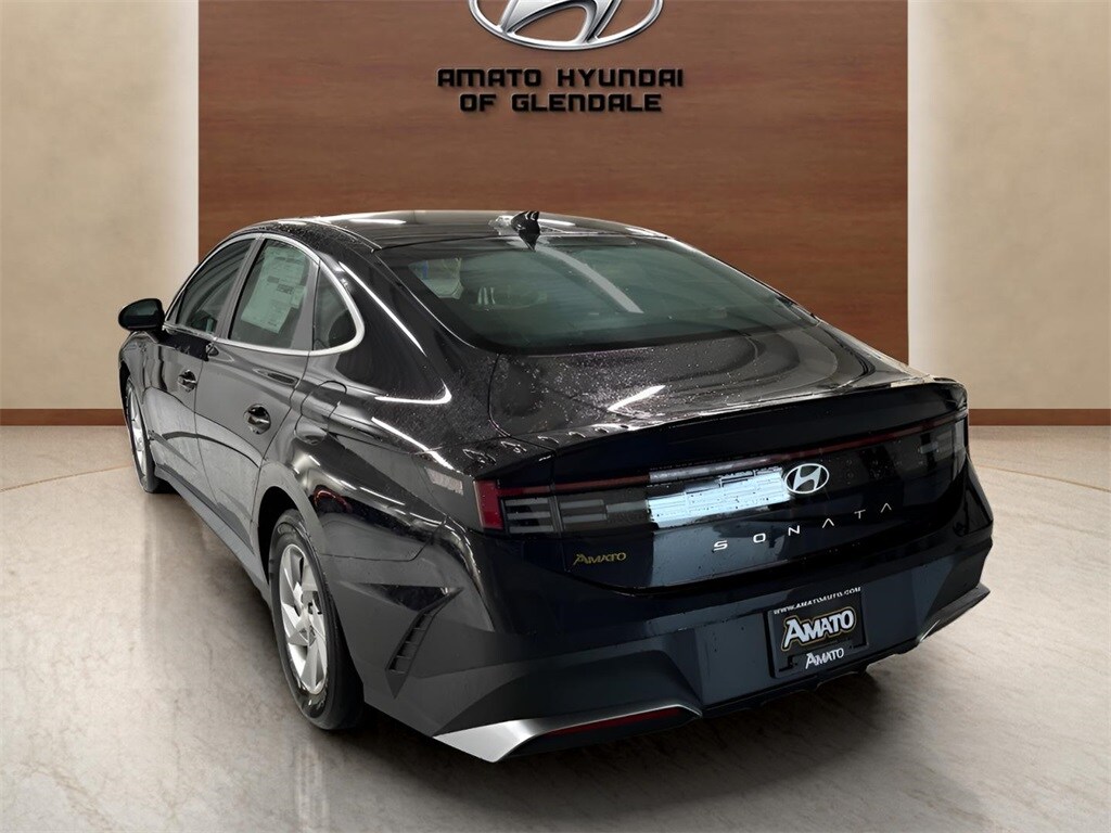 2025 Hyundai Sonata SE photo 3