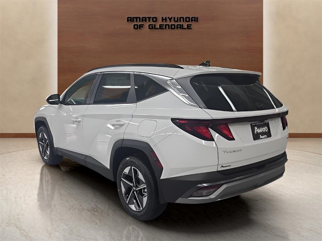 2026 Hyundai Tucson SEL photo 2