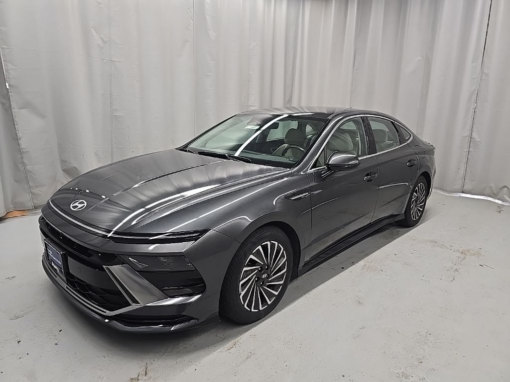 2025 Hyundai Sonata Hybrid Sedan 