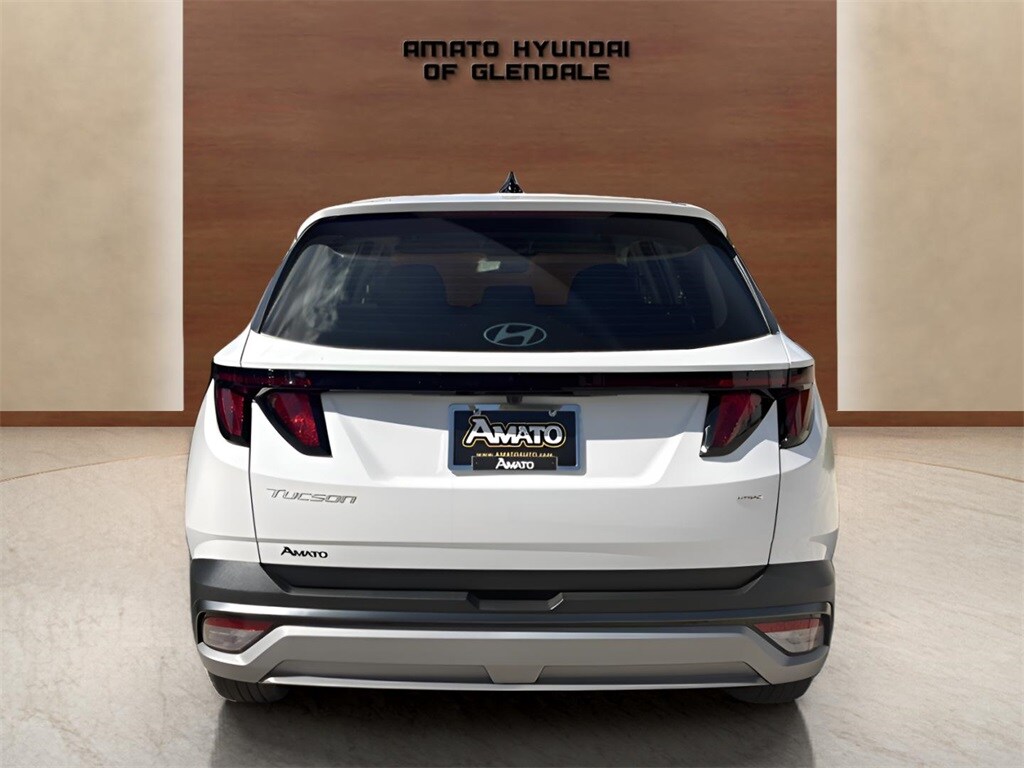 2025 Hyundai Tucson SE photo 2