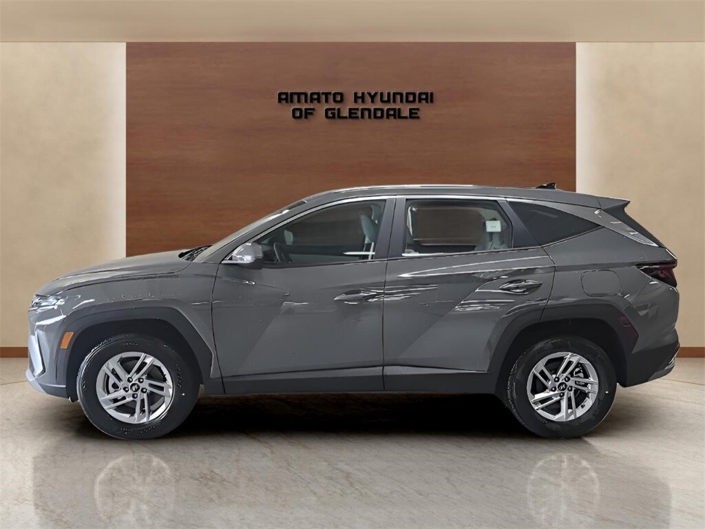 2026 Hyundai Tucson SE photo 2