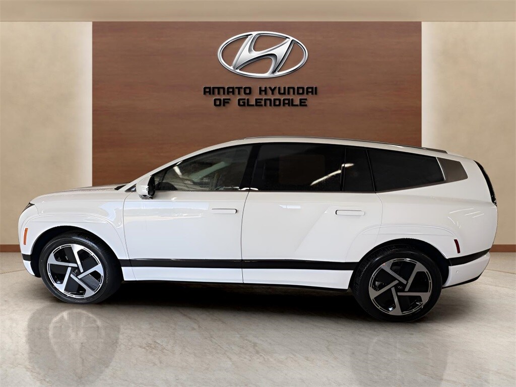 2026 Hyundai Ioniq photo 3
