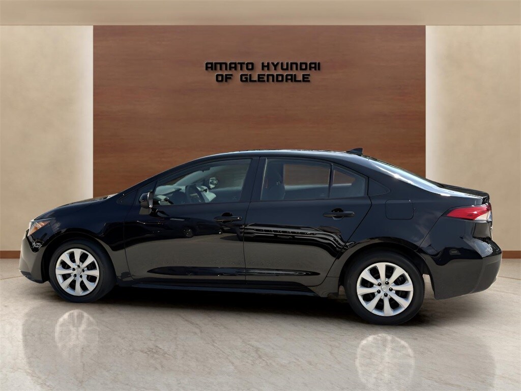2024 Toyota Corolla LE photo 2