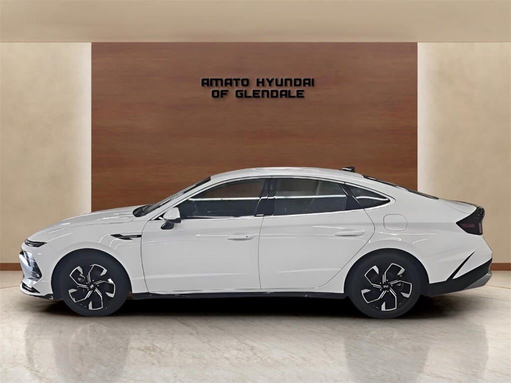 2025 Hyundai Sonata SEL photo 2
