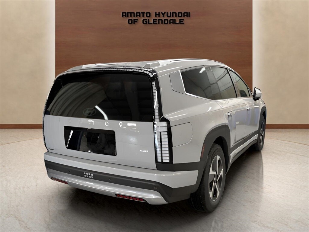 2026 Hyundai Ioniq SE photo 3