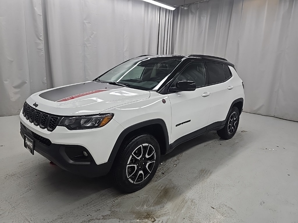 Used 2025 Jeep Compass Trailhawk SUV