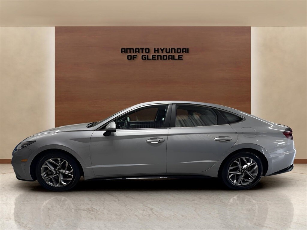 2023 Hyundai Sonata SEL photo 2