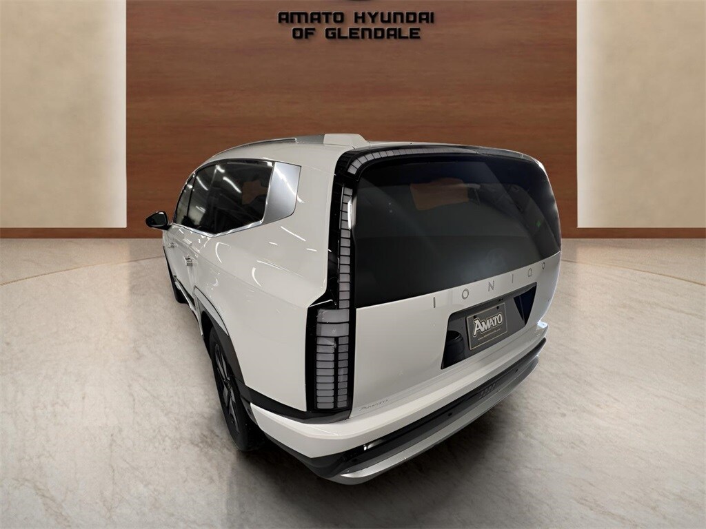 2026 Hyundai Ioniq SEL photo 4