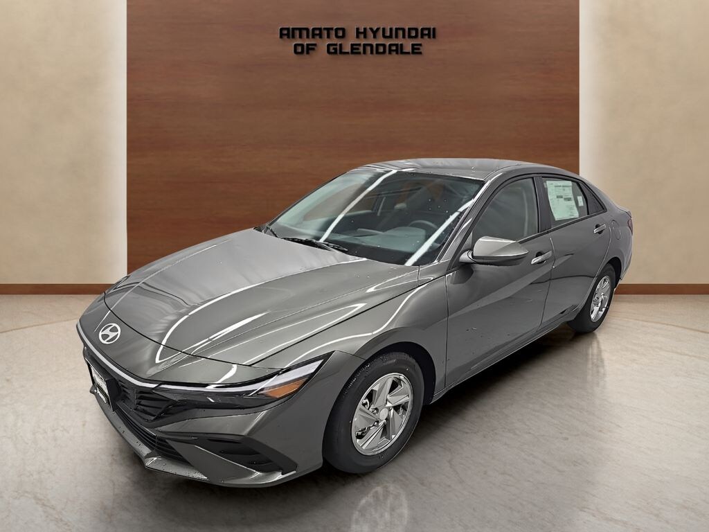 New 2026 Hyundai Elantra SE Sedan