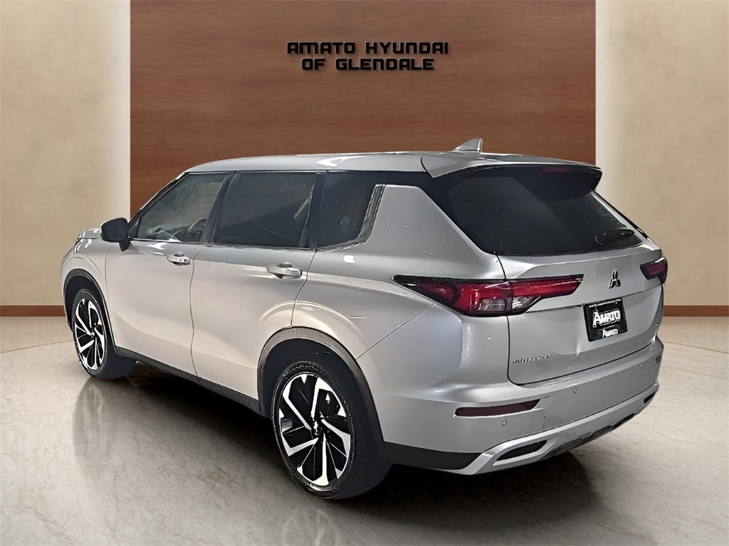 Used 2024 Mitsubishi Outlander SE SUV