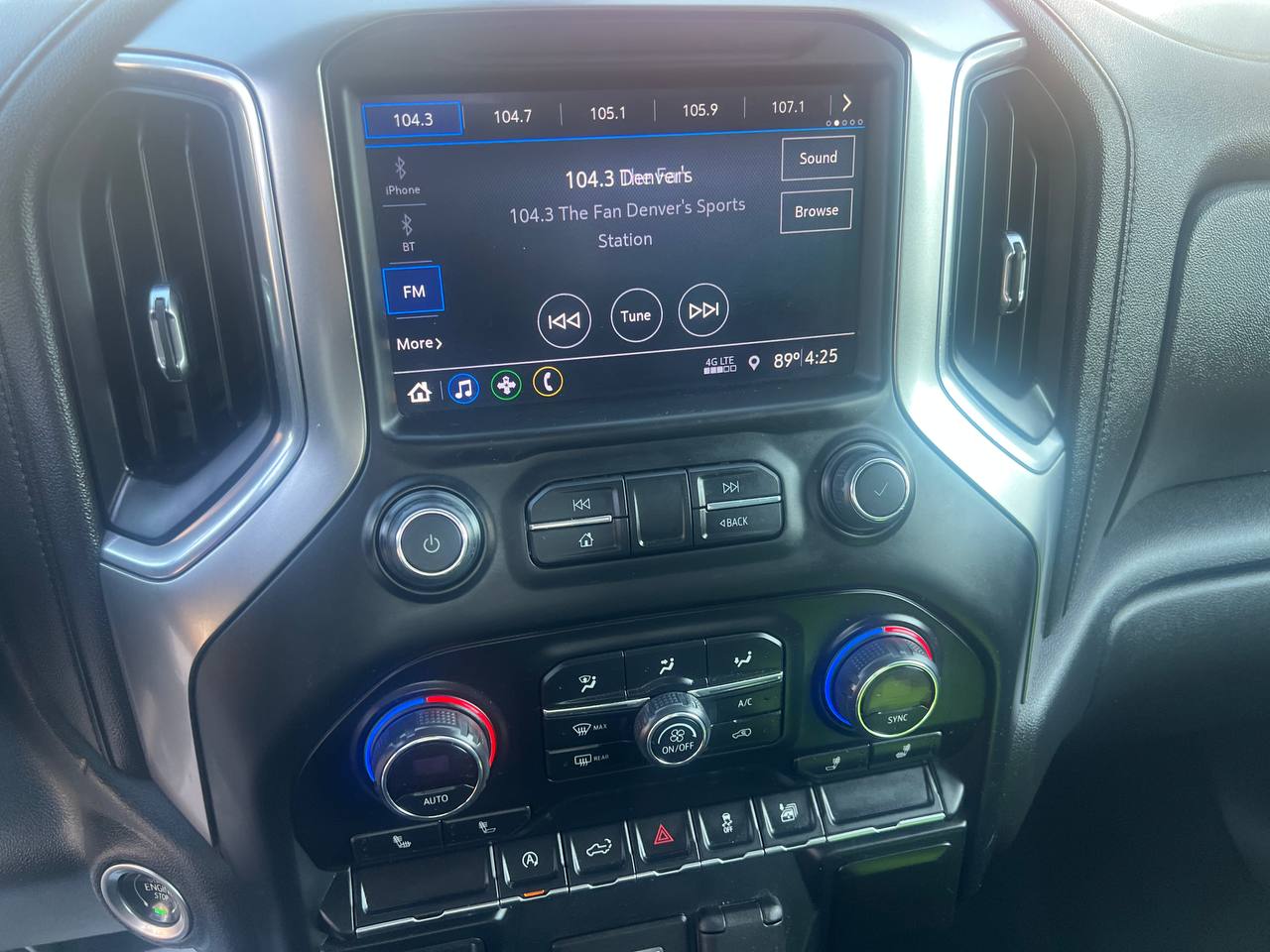 2019 Chevrolet Silverado 1500 LT - Photo 12