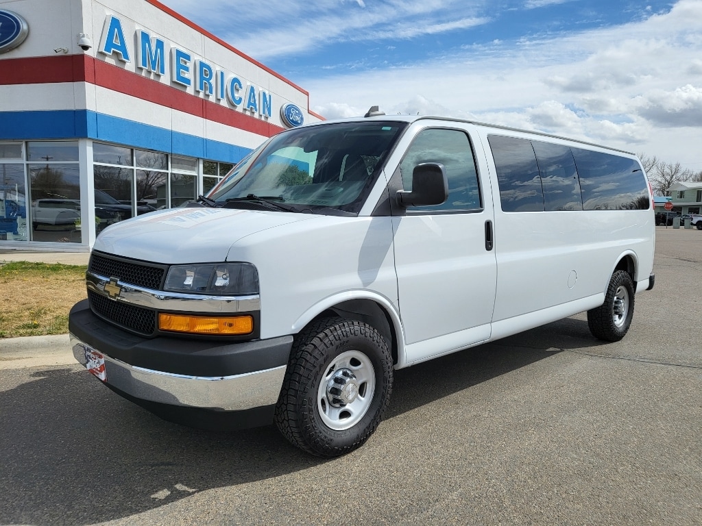 2019 Chevrolet Express 3500 LT Extended's photo