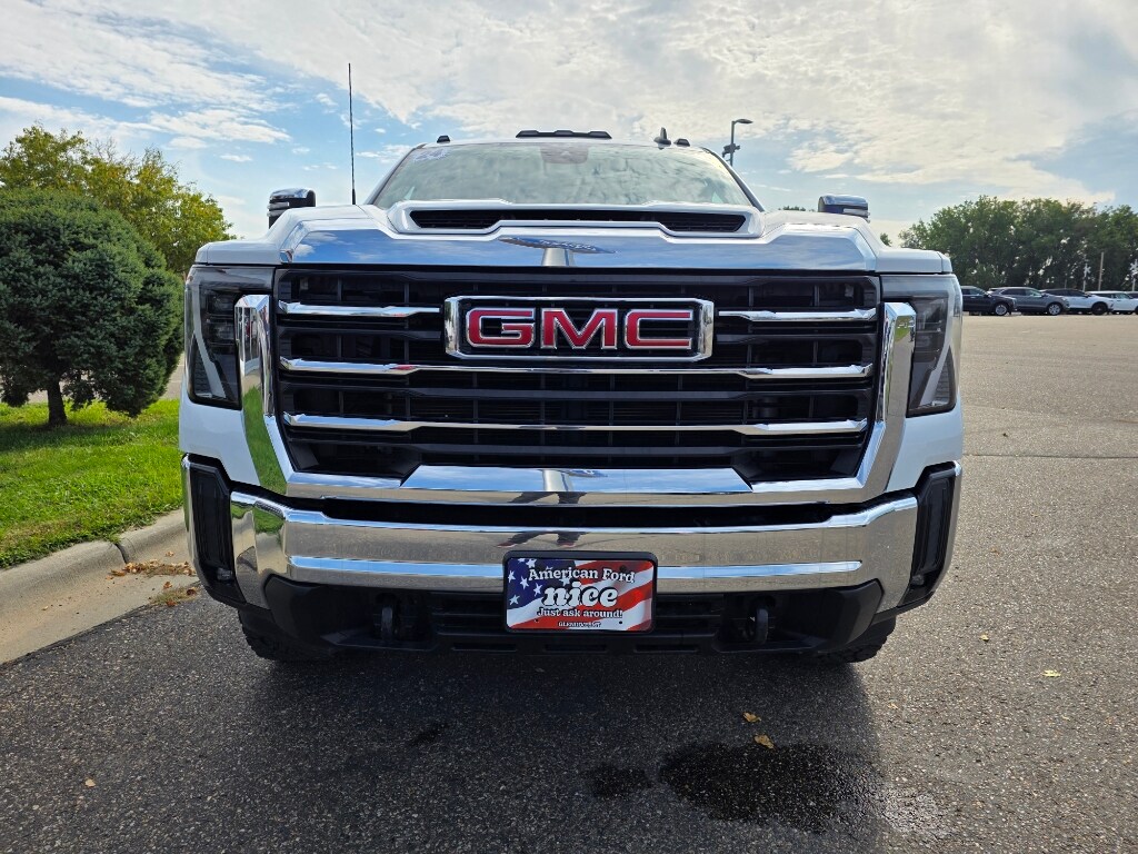 2024 Gmc Sierra 3500 SLE photo 2