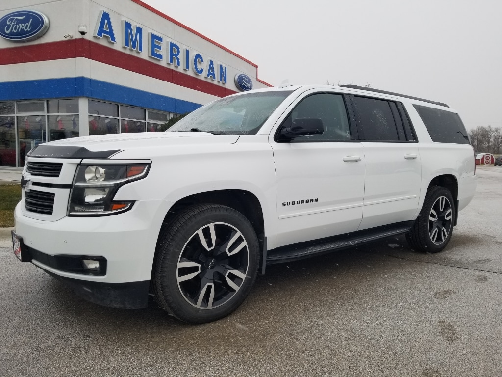 2019 Chevrolet Suburban Premier's photo