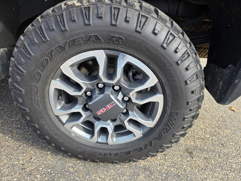 2024 GMC Sierra 3500HD SLE - Photo 9