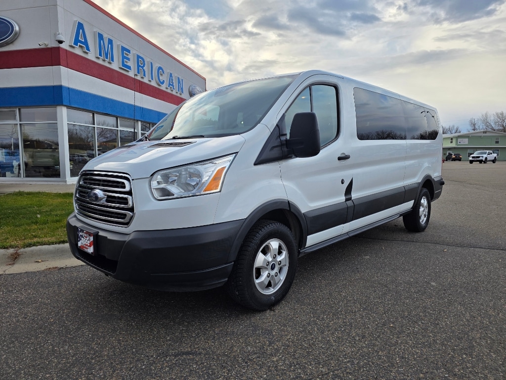 2017 Ford Transit Wagon XLT