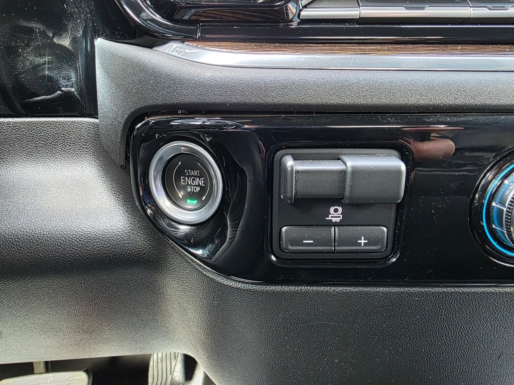 2024 GMC Sierra 3500HD SLE - Photo 13