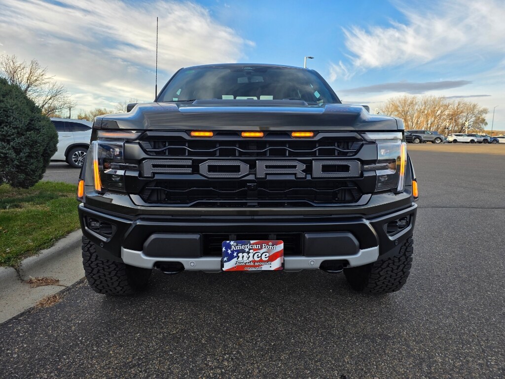 2025 Ford F-150 Raptor photo 2
