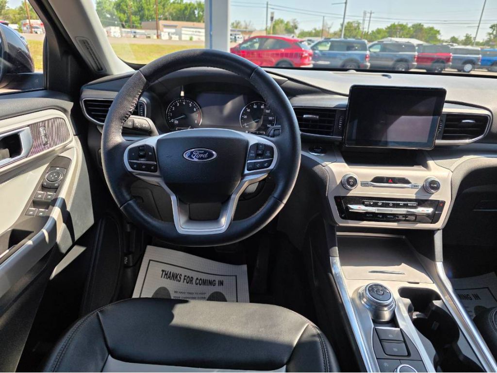 Used 2024 Ford Explorer XLT with VIN 1FMSK8DH6RGA11571 for sale in Glendive, MT